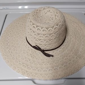 Cream Coloured 100% Cotton Summer / Vacation Sun Hat